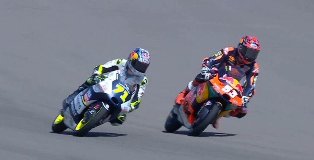 Moto3 Sachsenring: Deniz Oncu mengejek Sasaki, inilah kemenangan pertama! oncu-sasaki-moto3-gara-sachsenring