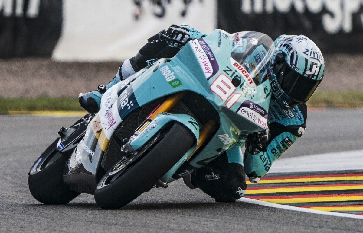 MotoE Sachsenring : Jordi Torres décroche la pole position sur une piste mouillée