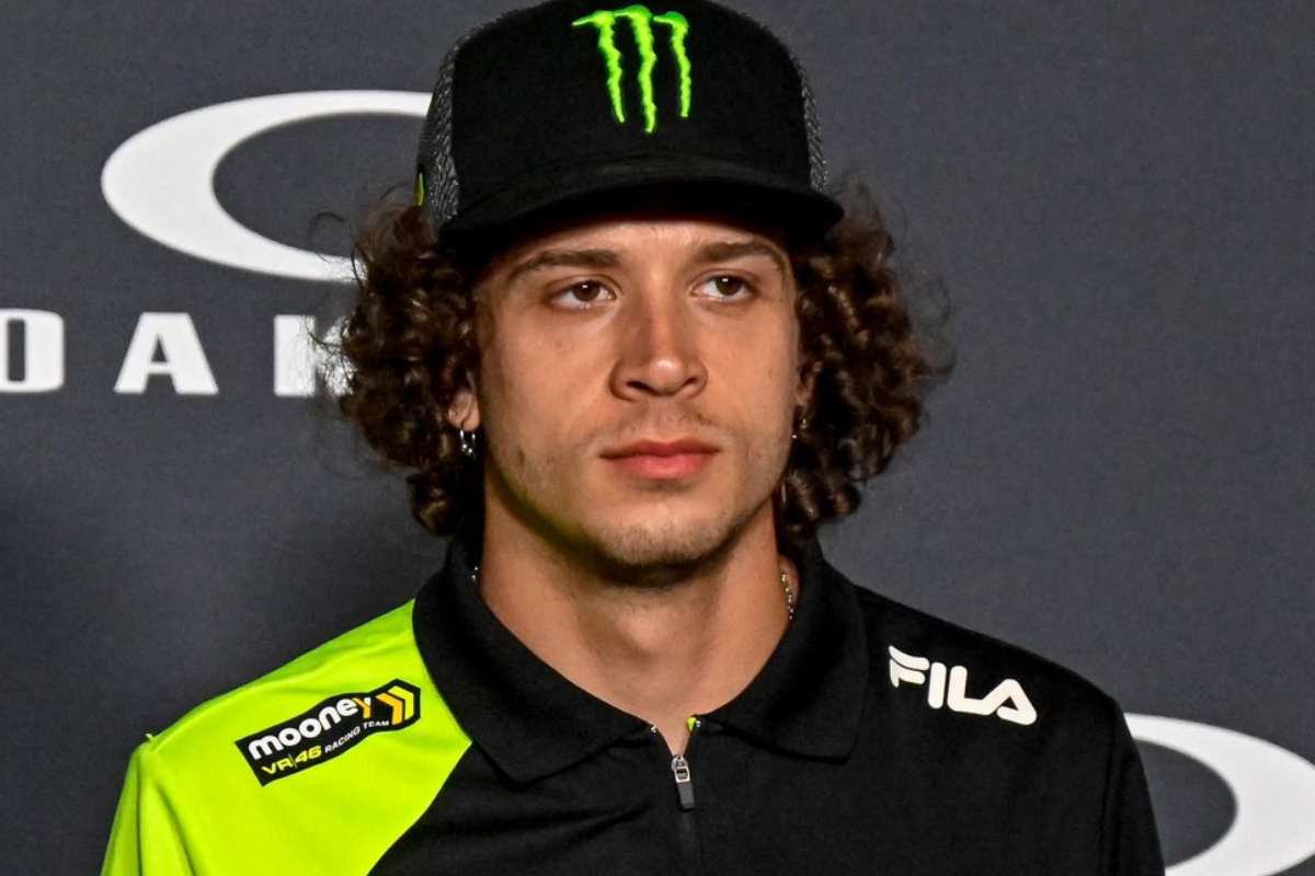 MotoGP, Bezzecchi déçu et incrédule : “Je devais survivre”