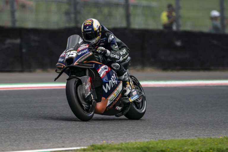 MotoGP, Raul Fernandez pulassa "oksensin kypärääni"