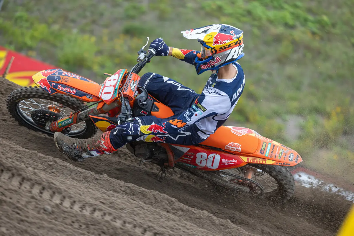 MX2, Andrea Adamo réinitialisé et triomphé : c’est un coup digne d’un championnat du monde