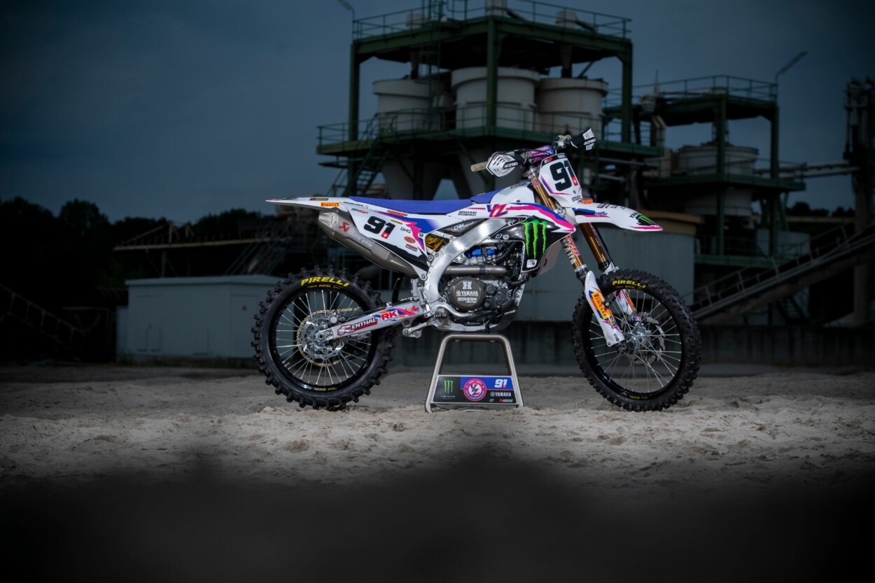 yamaha-seewer-special-livery-mxgp