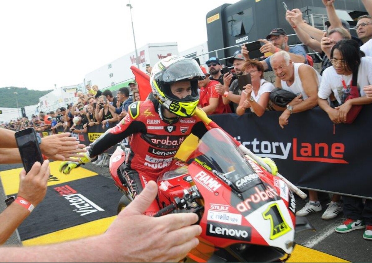 Superbike Most : Bautista relève la tête, 50e triomphe !  Toprak magique mais KO
