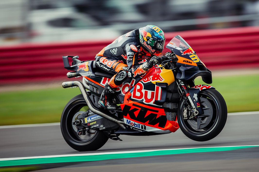 MotoGP, le podium de Brad Binder sourit “Je me suis senti coupable avec KTM”