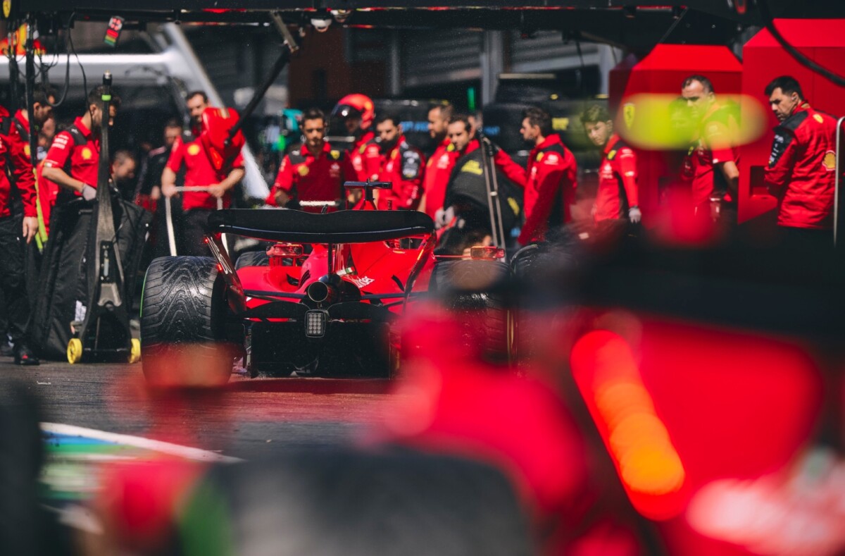 F1, Ferrari engage 25 techniciens mais tu gagnes toujours l’année suivante