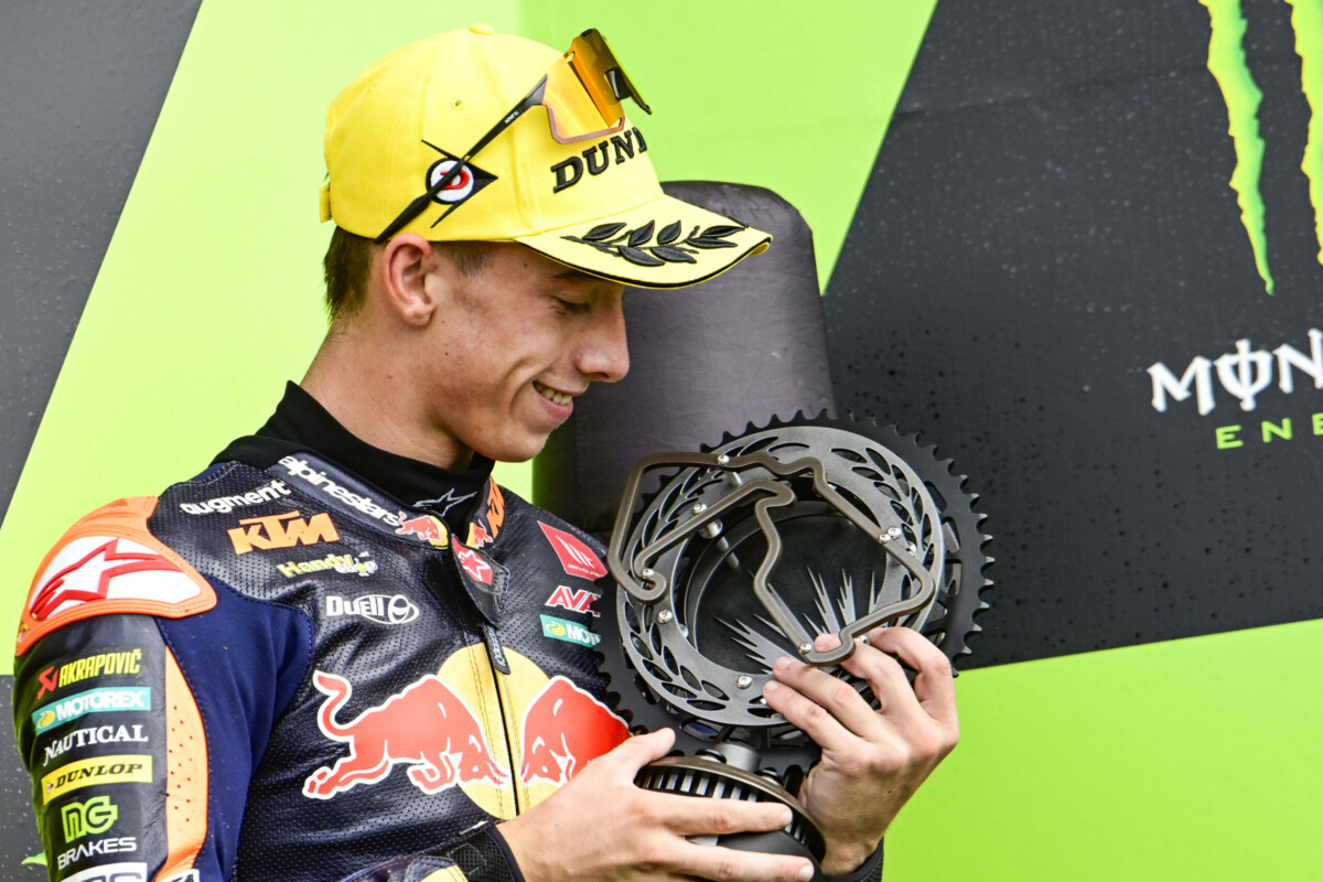 Moto2, Pedro Acosta: la grève du “pied” vaut la tête du championnat