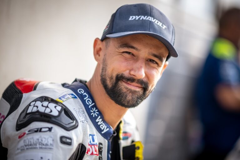 Randy Krummenacher al Bol d'Or 2023 con Tati Kawasaki