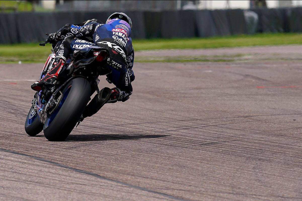 Festival Yamaha en qualifications Superbike britanniques à Thruxton