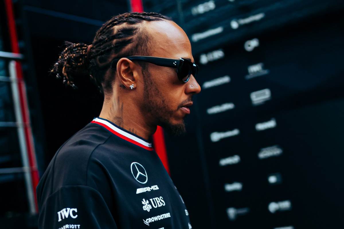 F1, Hamilton réduit les effectifs de Verstappen : “C’est tout gonflé par les médias”