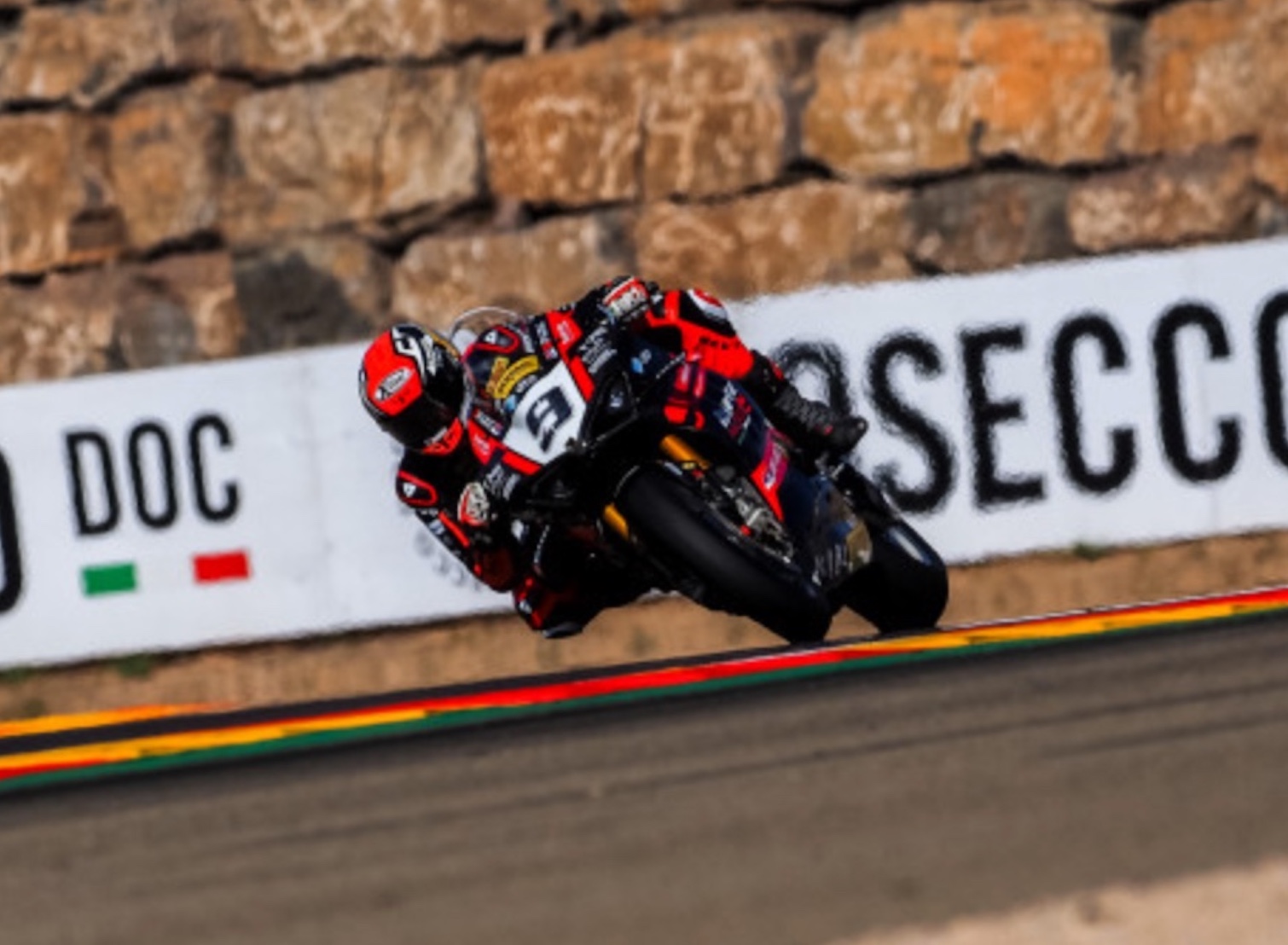 Superbike Aragon : Triplé lors de l’Essai 2 Ducati, Petrucci réduit l’écart