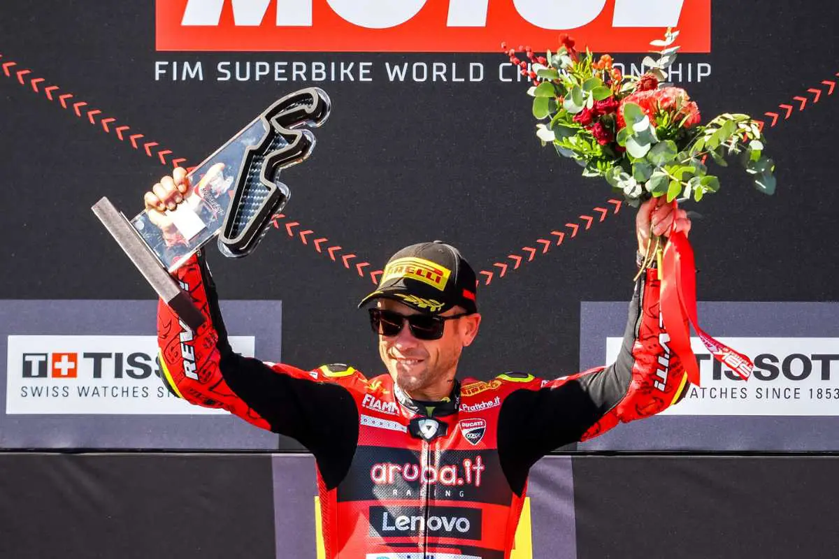 Superbike, Bautista retient la leçon : “Plus humble, plus d’erreurs”