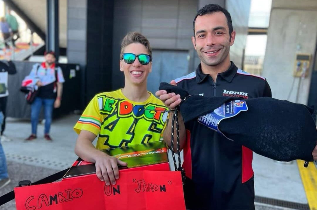 Superbike troost Danilo Petrucci zichzelf met een Spaanse ham