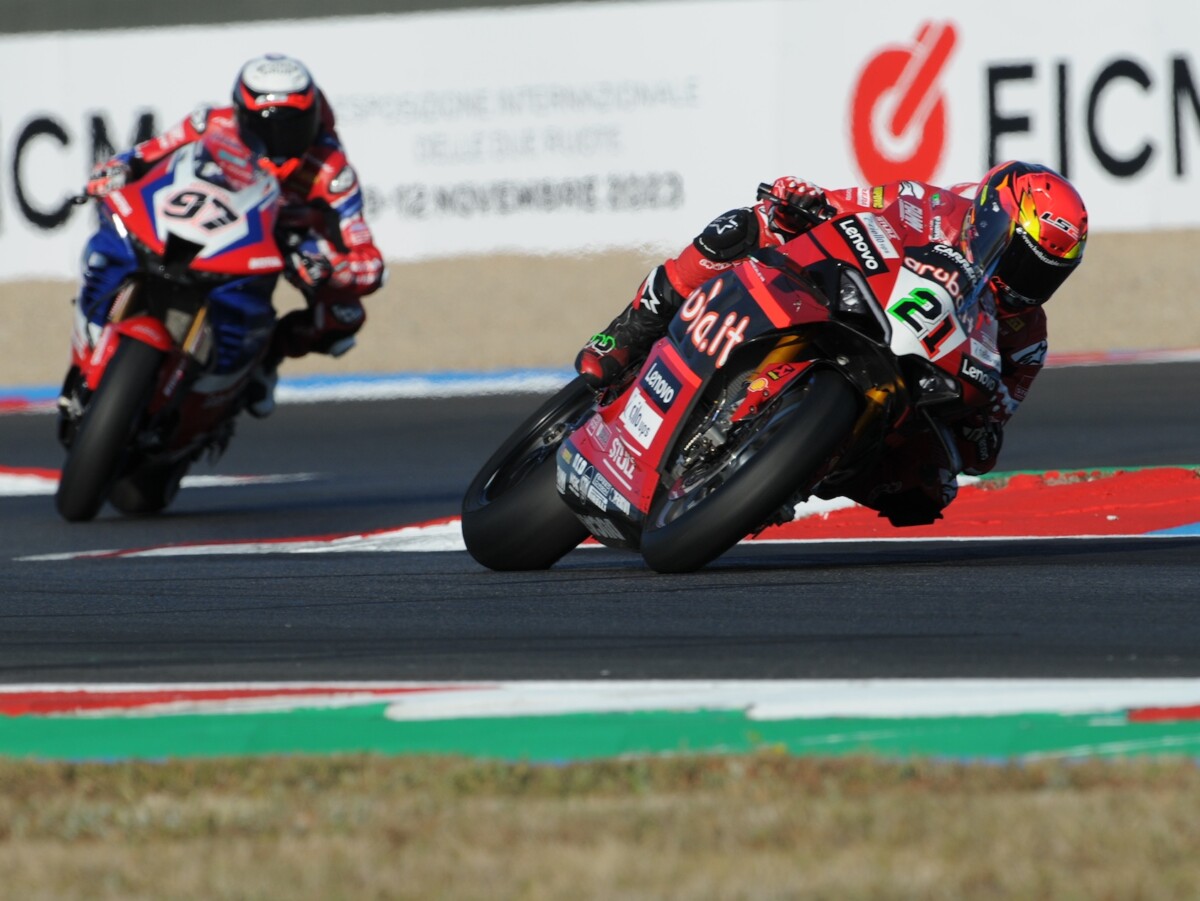 Superbike: Michael Rinaldi wat een strijd, het lot gekoppeld aan Marc Marquez