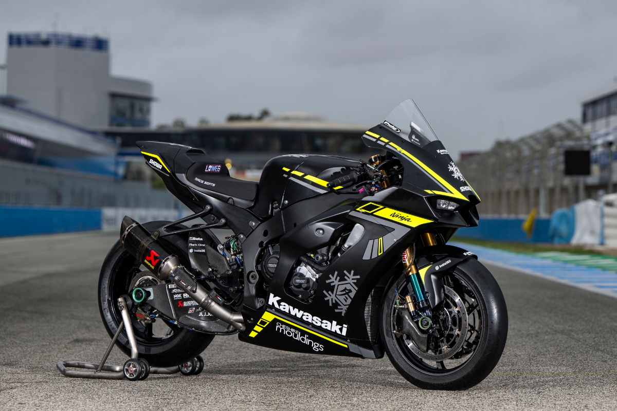 Superbike, Axel Bassani: de första bilderna med Kawasaki