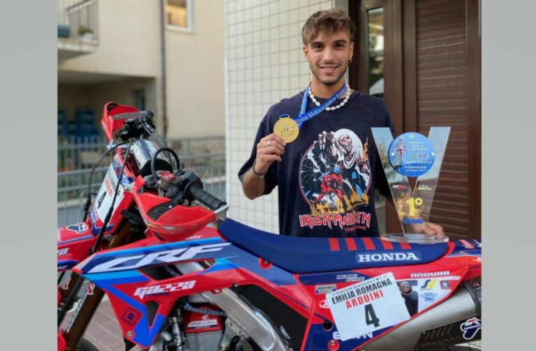 arduini-medaglia-trofeo-regioni-supermoto-2023