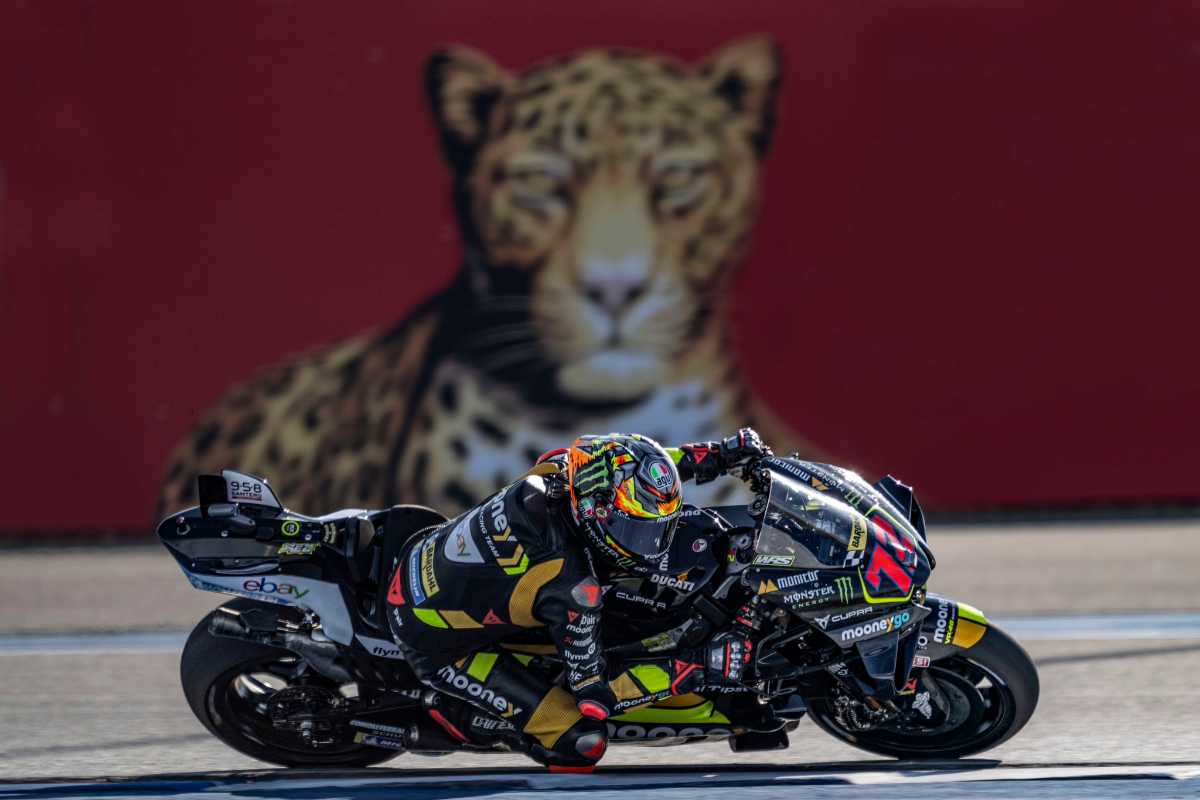 MotoGP Thaïlande, Bezzecchi plaisante : “J’espérais que les trois premiers tomberaient”