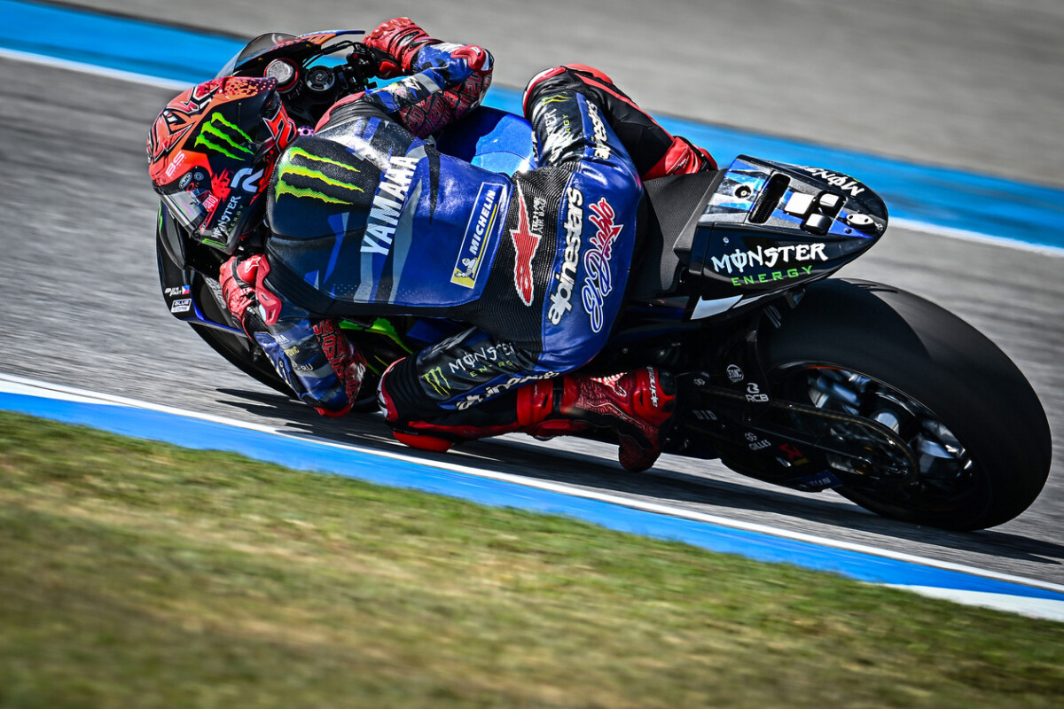 MotoGP Thaïlande, Warm Up : tests pneus pour le GP