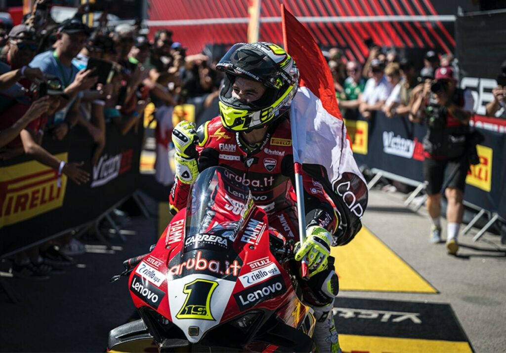 Superbike Portimao : triplé de Bautista, mais Toprak reporte la célébration du Championnat du Monde Alvaro Bautista, Superbike