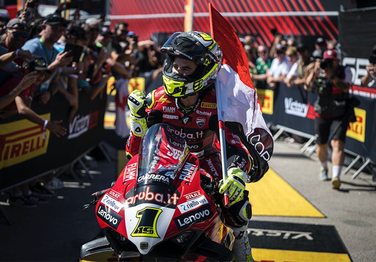 Superbike Portimao : triplé de Bautista, mais Toprak reporte la célébration du Championnat du Monde
