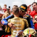 Superbike, Razgatlioglu colpito dalla Ducati di Bautista