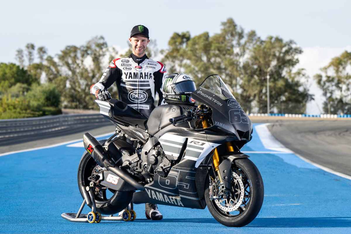 Superbikes.  Jonathan Rea: de första bilderna med Yamaha