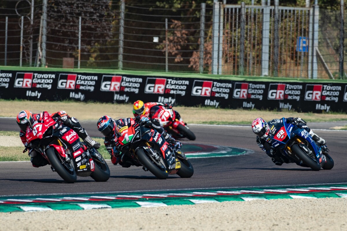 Superbike : Zanetti domine en trombe Pirro, l’Italien de Brescia
