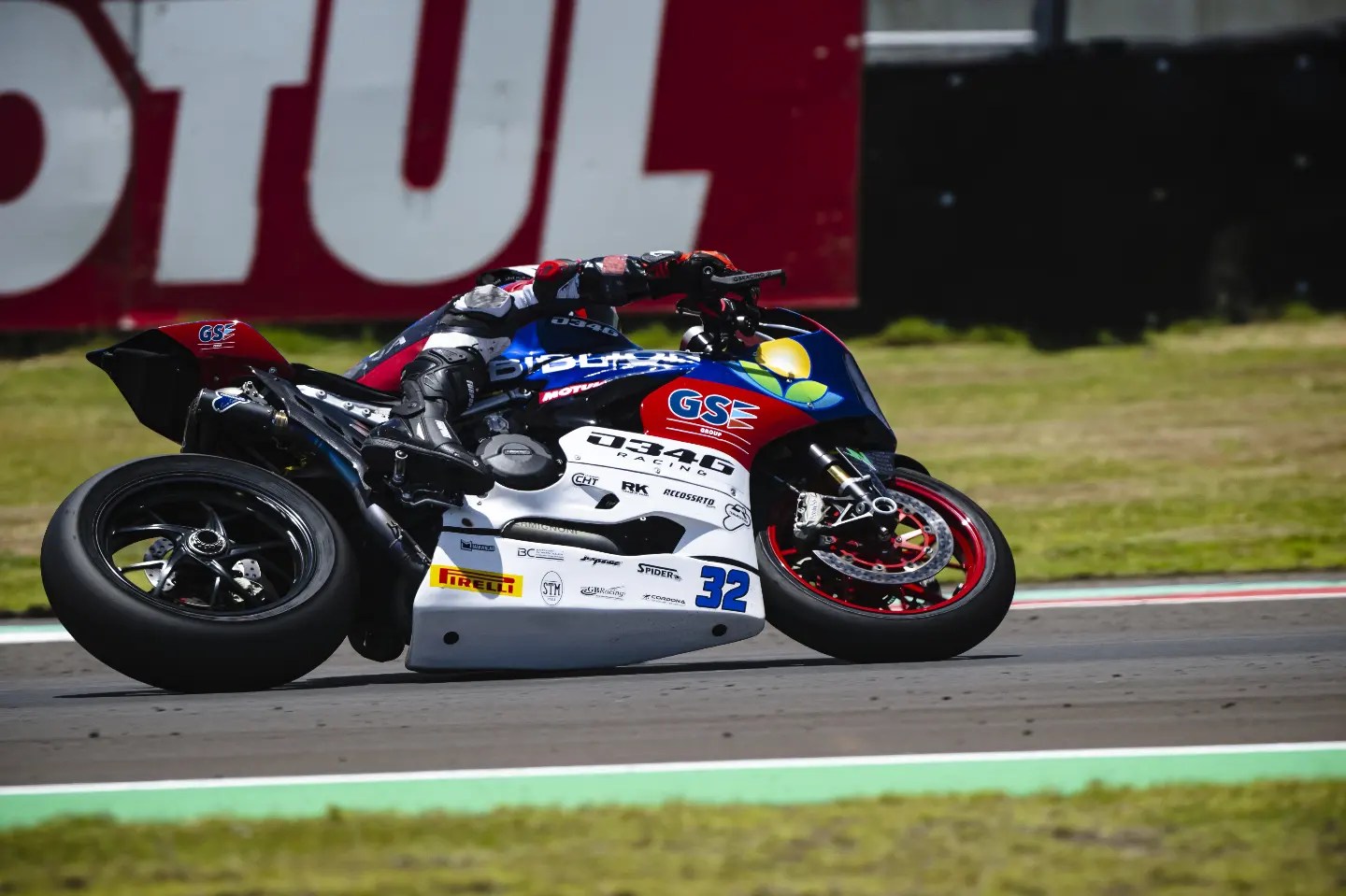 WorldSSP, Oliver Bayliss de retour après une blessure