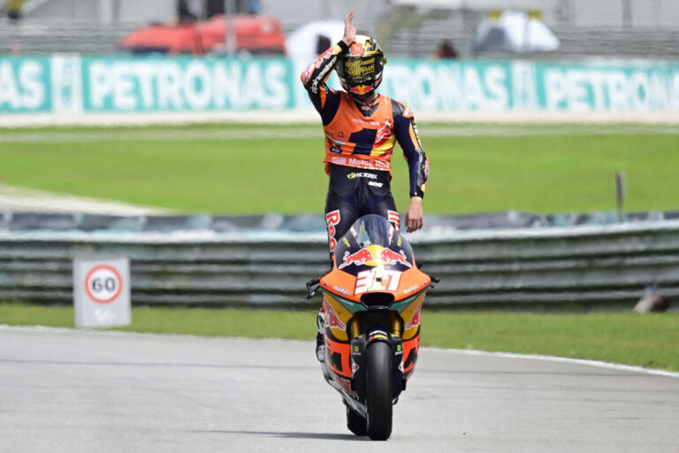 Pedro Acosta, lo Squalo è campione Moto2