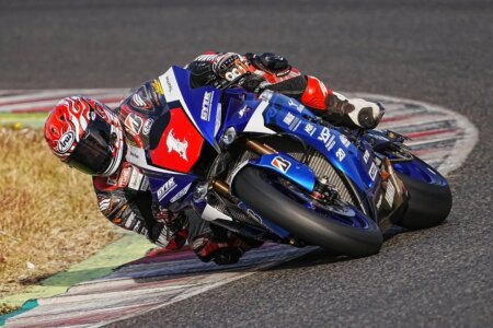 Akito, primogenito di Noriyuki Haga, prova la R1 Factory