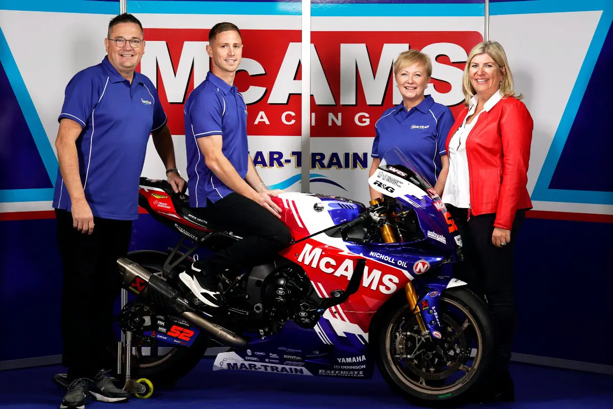 McAMS et Mar-Train habillent la R1 de Danny Kent du British Superbike