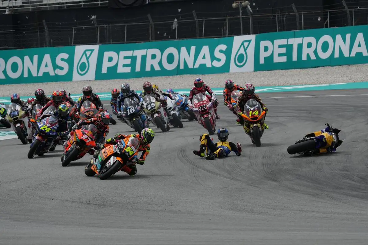 Moto2 et Moto3, “tout le monde va bien” : le point après les accidents en course
