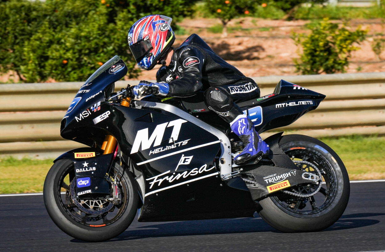 ogura-moto2-test-pirelli