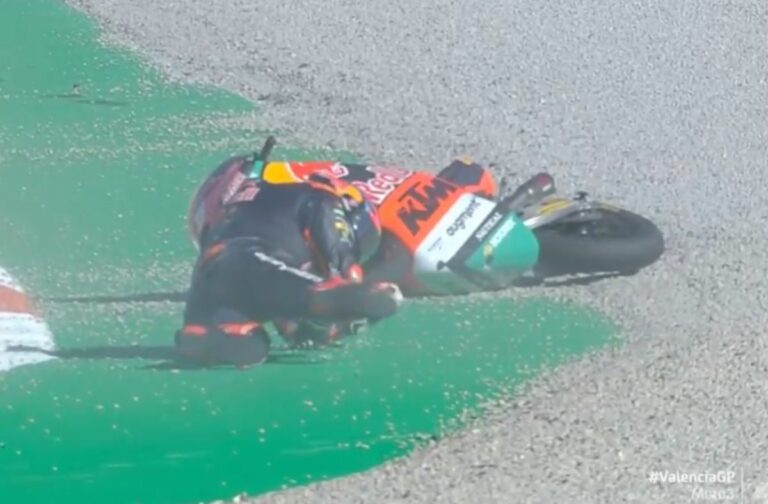 crash-oncu-moto3-p2-valencia