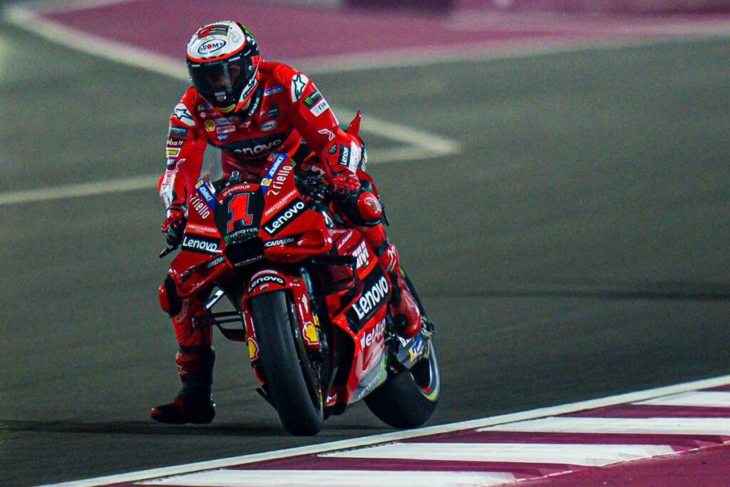MotoGP Qatar, Bagnaia felice dell'allungo: ma che rischio