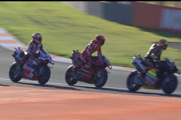 MotoGP Valencia, scintille tra Bagnaia e Martin