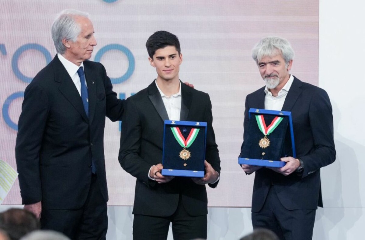 Colliers d’Or 2023, Andrea Adamo (MX2) et Francesco Bagnaia (MotoGP) récompensés