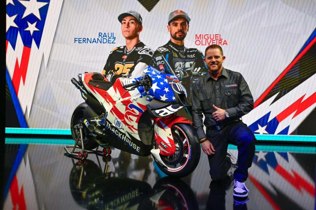 MotoGP officiel, Aprilia et partenariat fort : le projet Trackhouse Racing