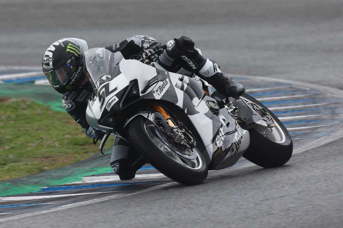 Superbike, Sam Lowes fait ses débuts sur la Ducati : “Impressionnant, je l’adore déjà”