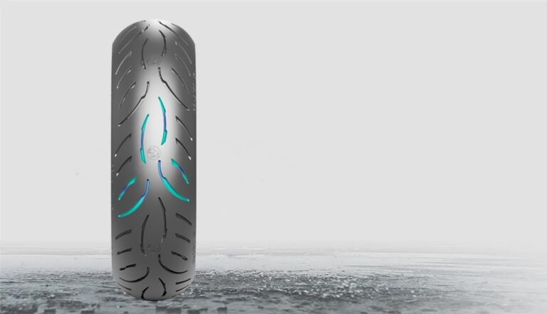 metzeler-roadtec-02-tread-pattern