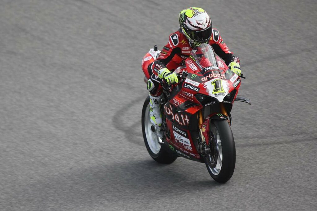 Superbike, test Portimao: Alvaro Bautista sorride