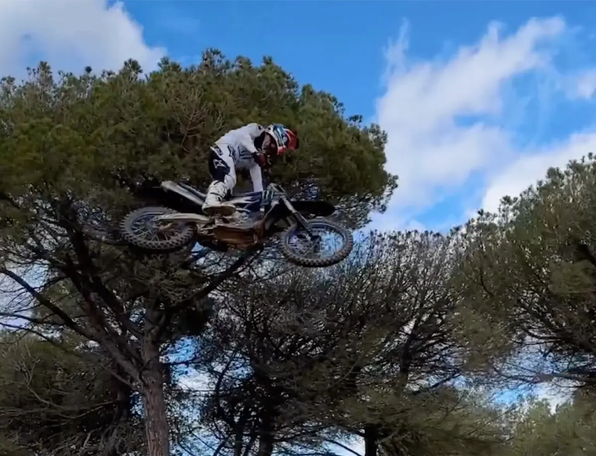 Superbike : Jonathan Rea est déjà en action, vieil amour du motocross (vidéo)