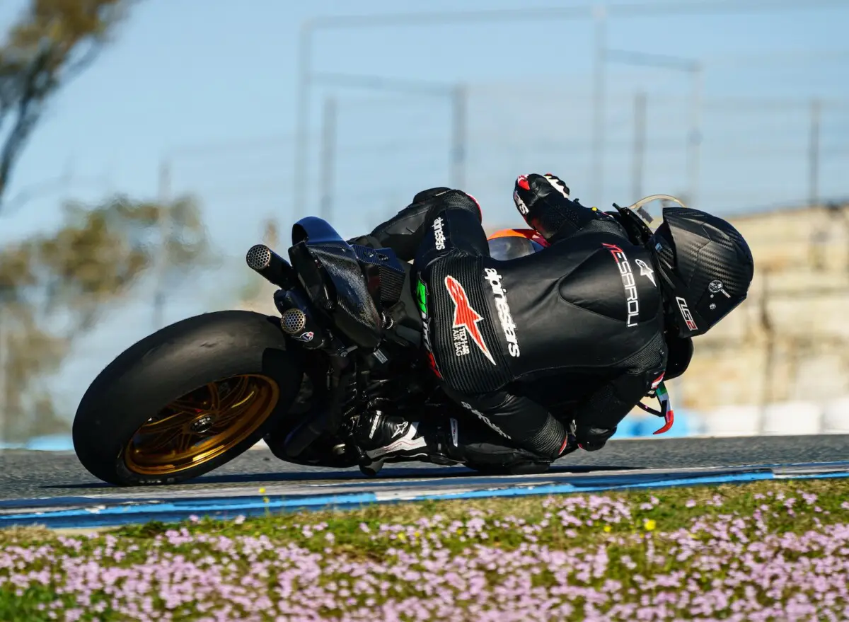 Superbike, Rinaldi : « Poids minimum ?  C’est une règle contre Bautista.”