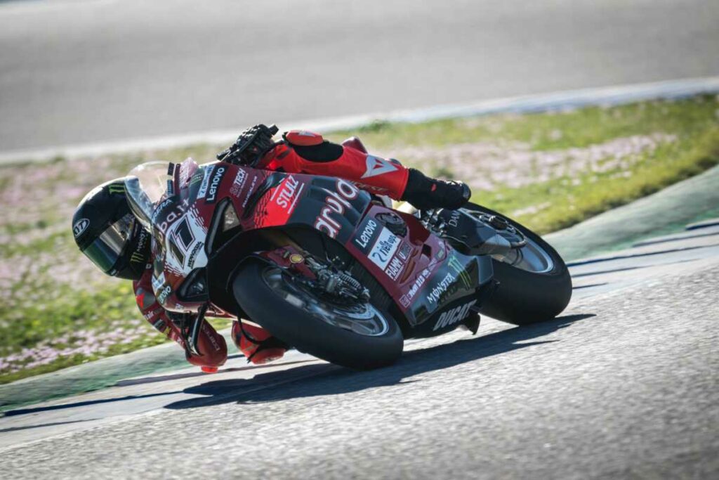 Superbike Test Jerez, classement jour 1 : Bulega a failli battre un record Superbike, test Jerez: Bulega vola nel giorno 1