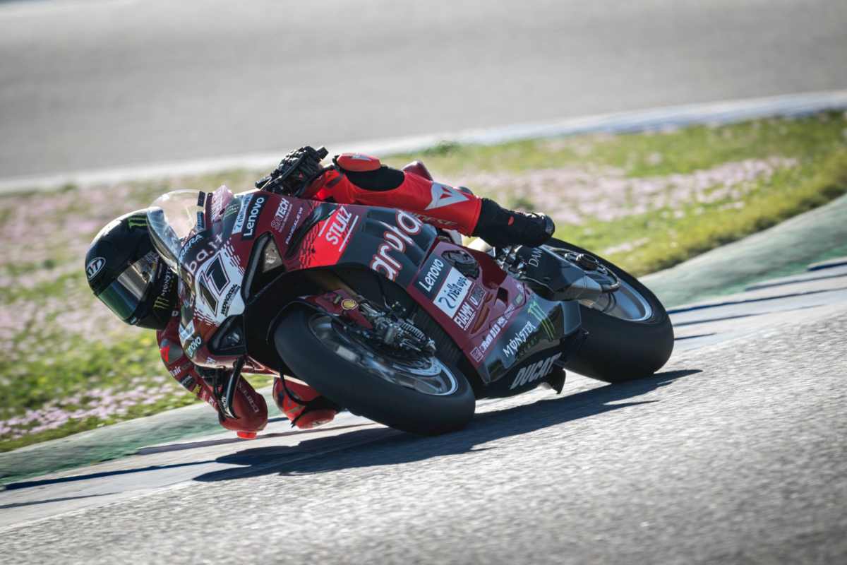 Superbike Test Jerez, classement jour 1 : Bulega a failli battre un record