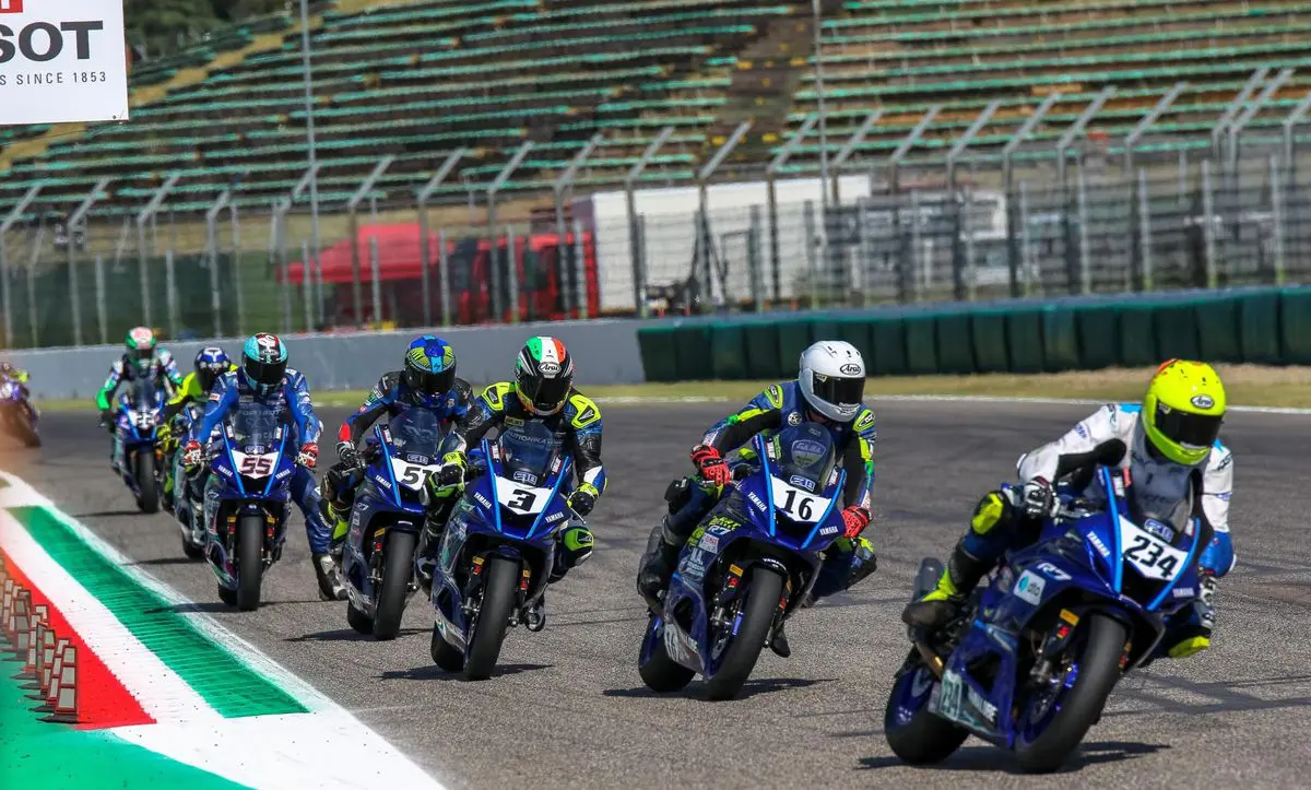 Yamaha R7 Cup Italia : le calendrier 2024 officialisé