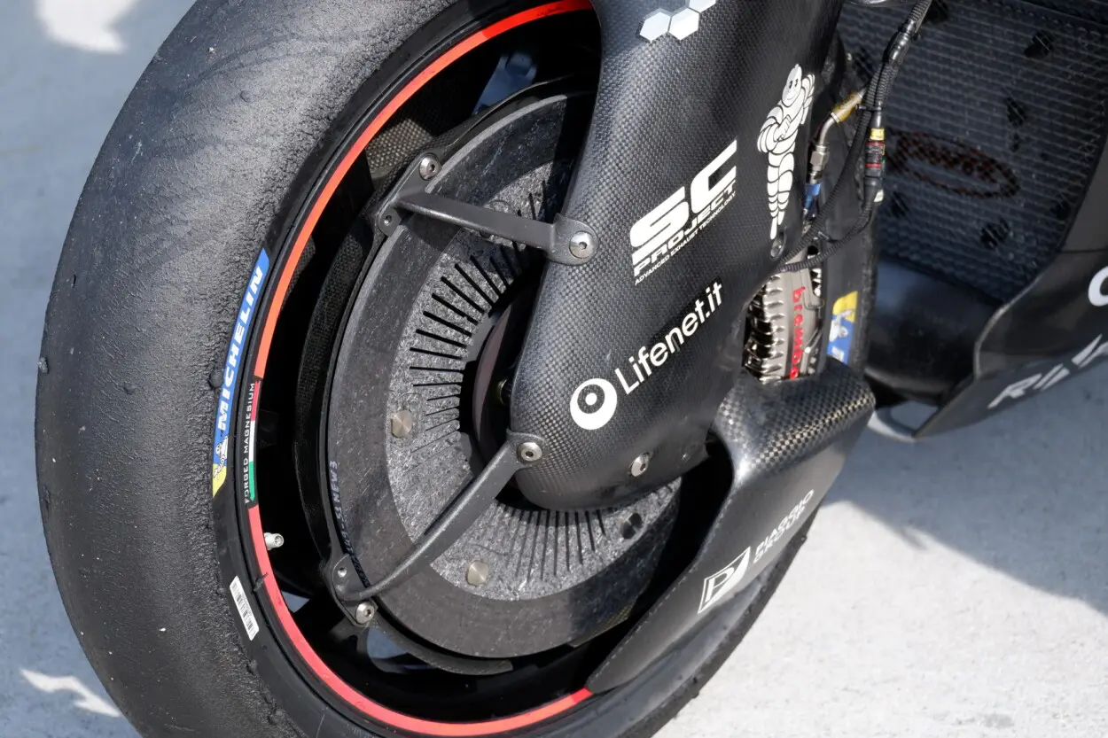 aprilia-deflector-motogp-sepang-test