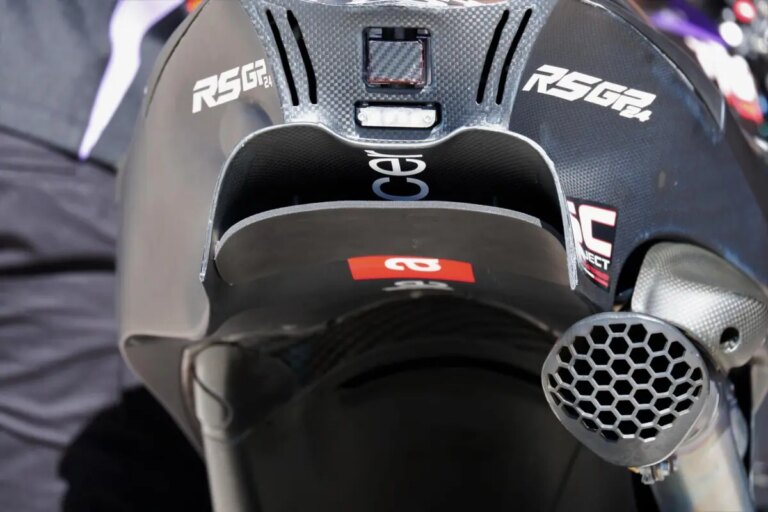 motogp-vinales-test-qatar-day1-midday