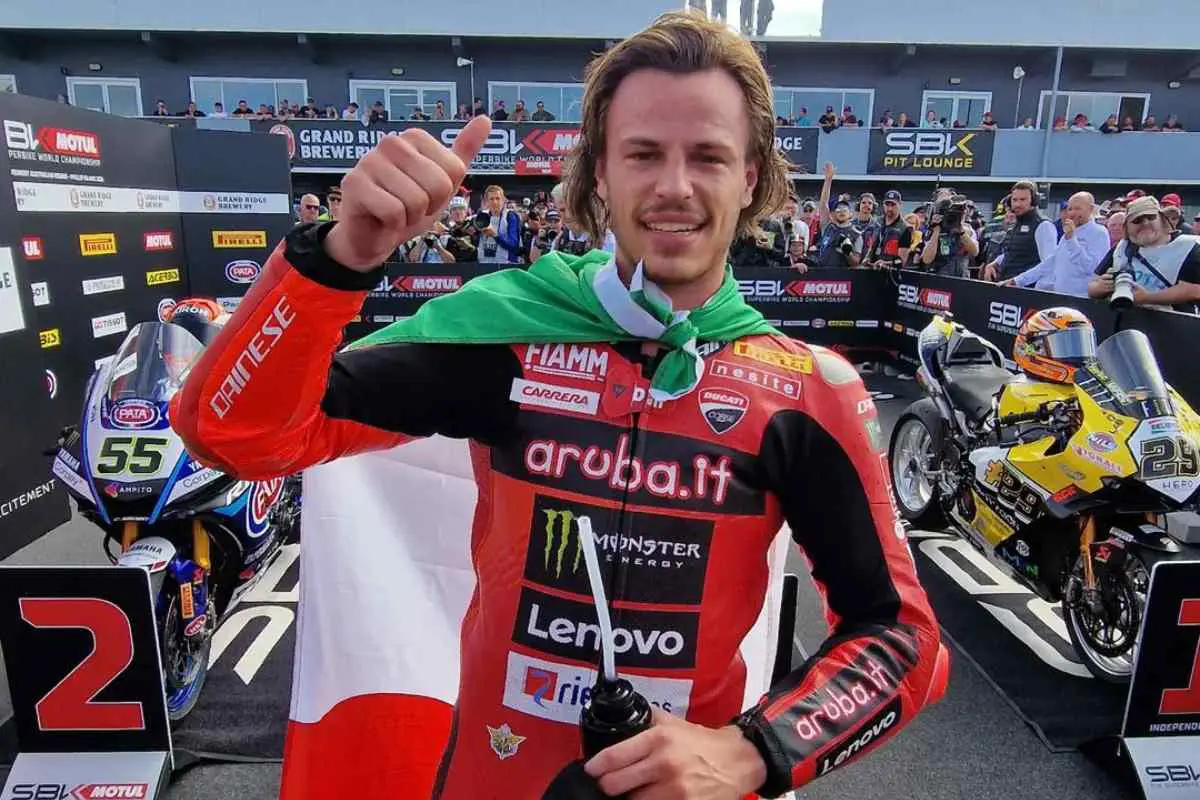 Superbike, chef-d’œuvre de Bulega et larmes : « Le plus beau jour de ma vie »