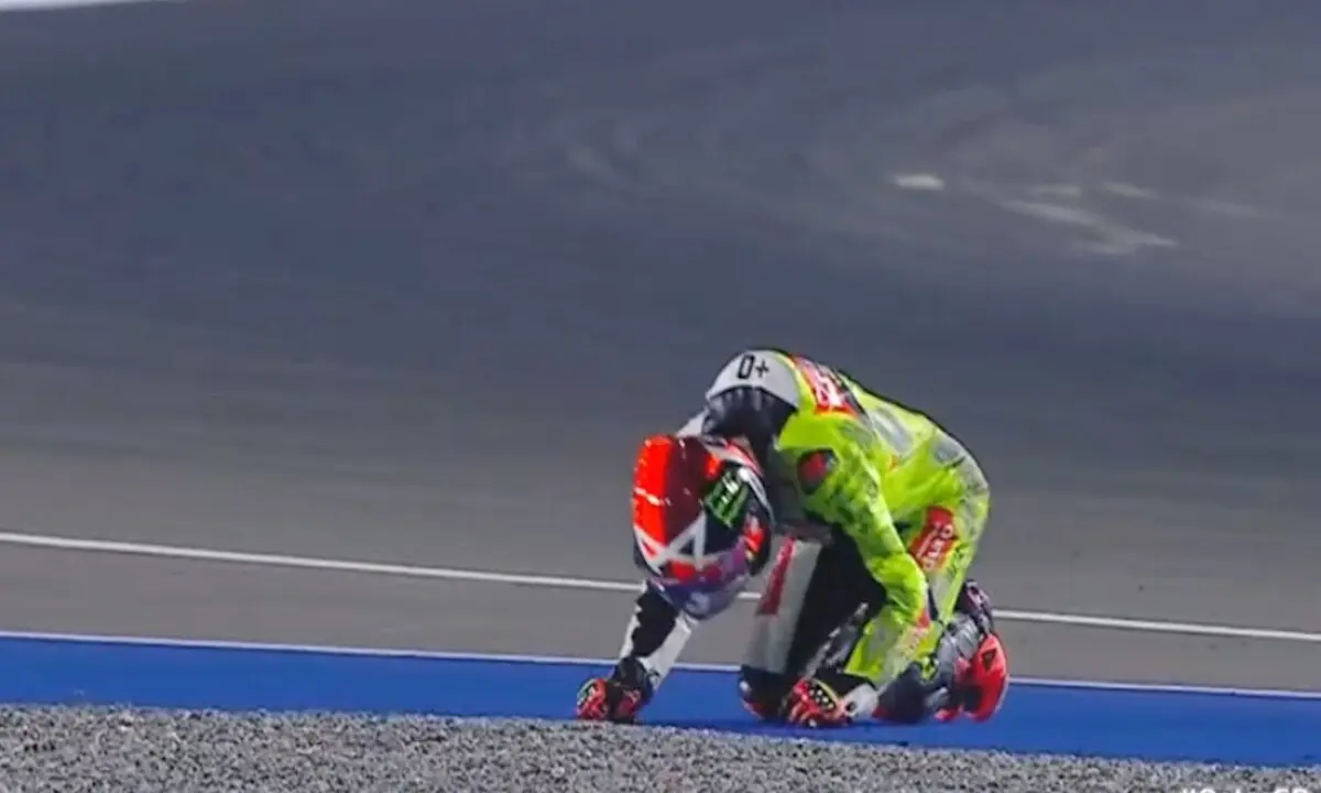 MotoGP, Di Giannantonio, ça fait peur !  Chute frissonnante au Qatar