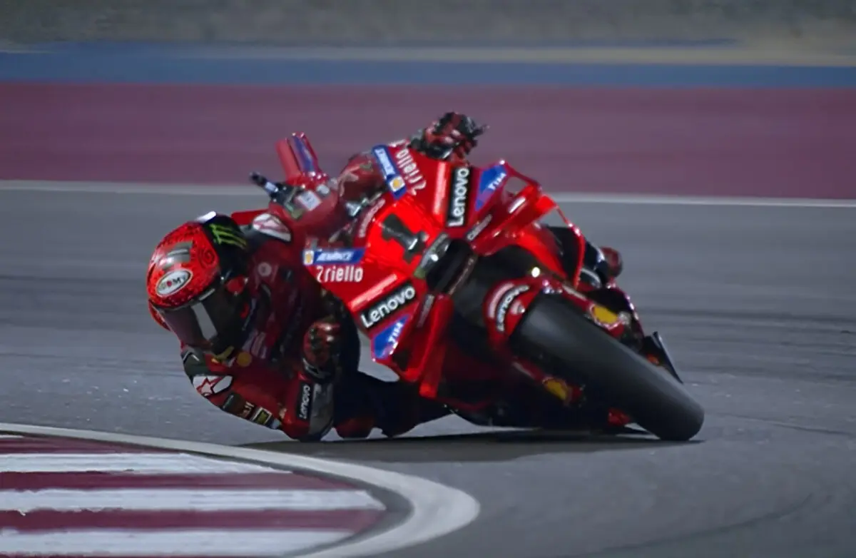 MotoGP Qatar : Bagnaia imbattable, Acosta quel spectacle !